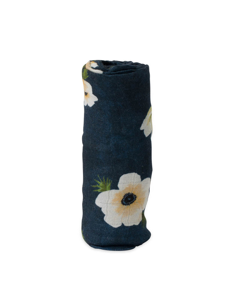 Deluxe Swaddle - White Anemone