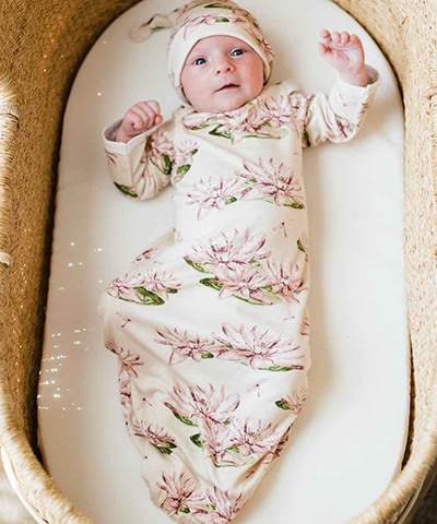Newborn Hat & Gown Set - Water Lily